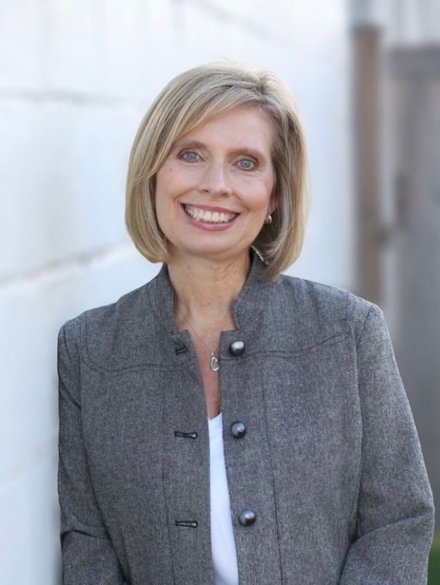 Headshot of Staci Josten